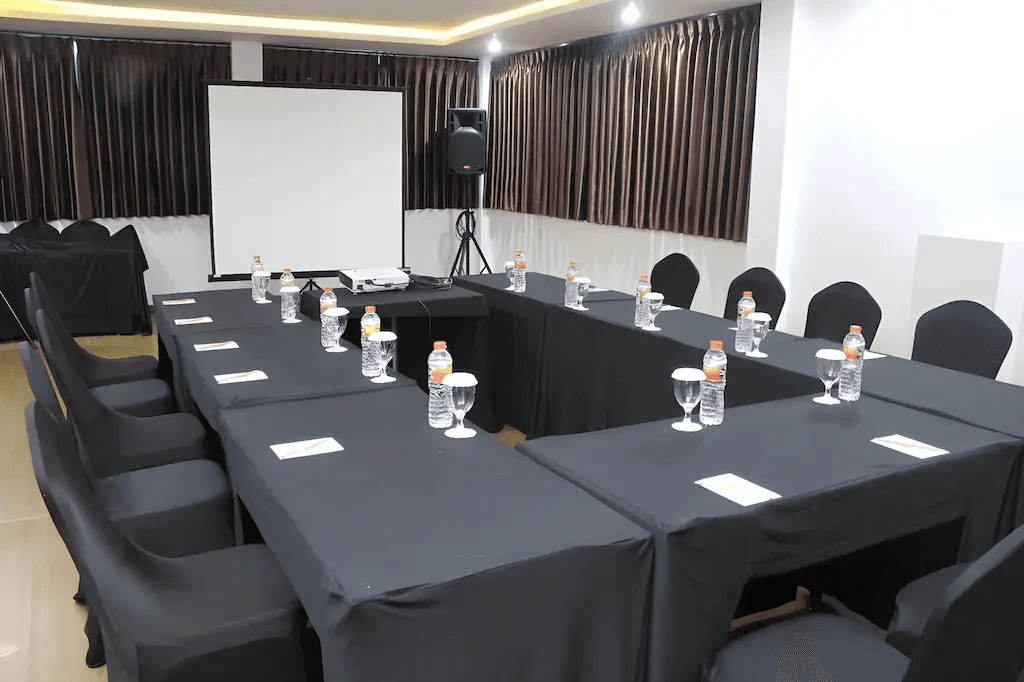Meeting Room - Superior