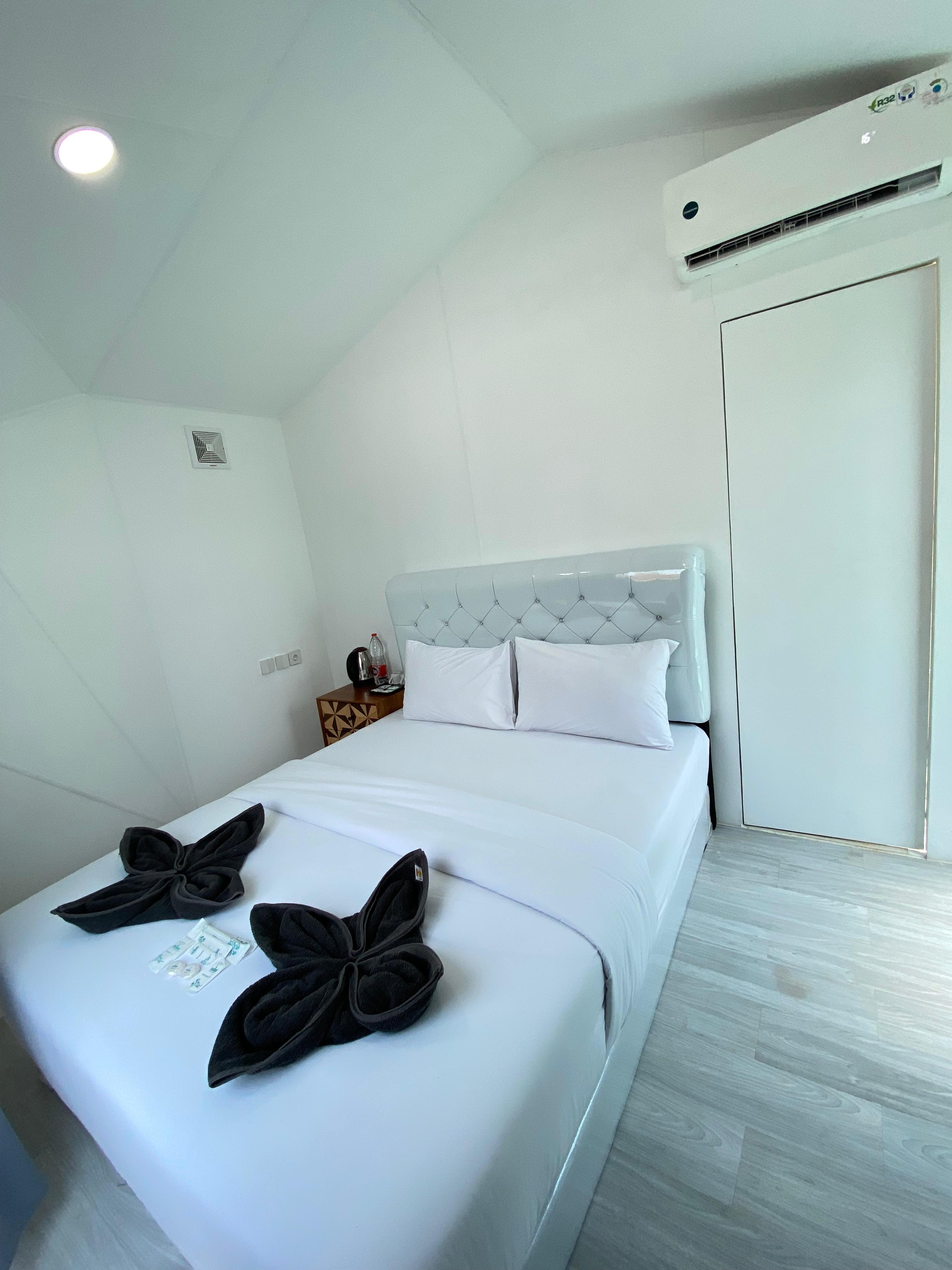 Rooms - Cabinite